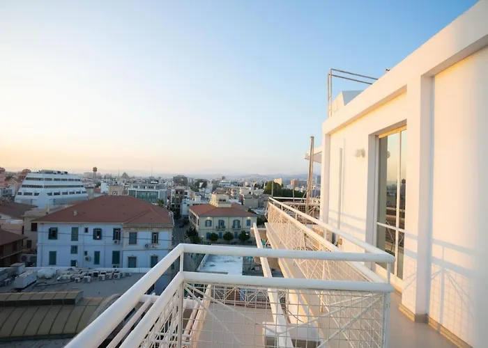 1-80 Collection Penthouse By Trulycyprus Apartamento Limassol